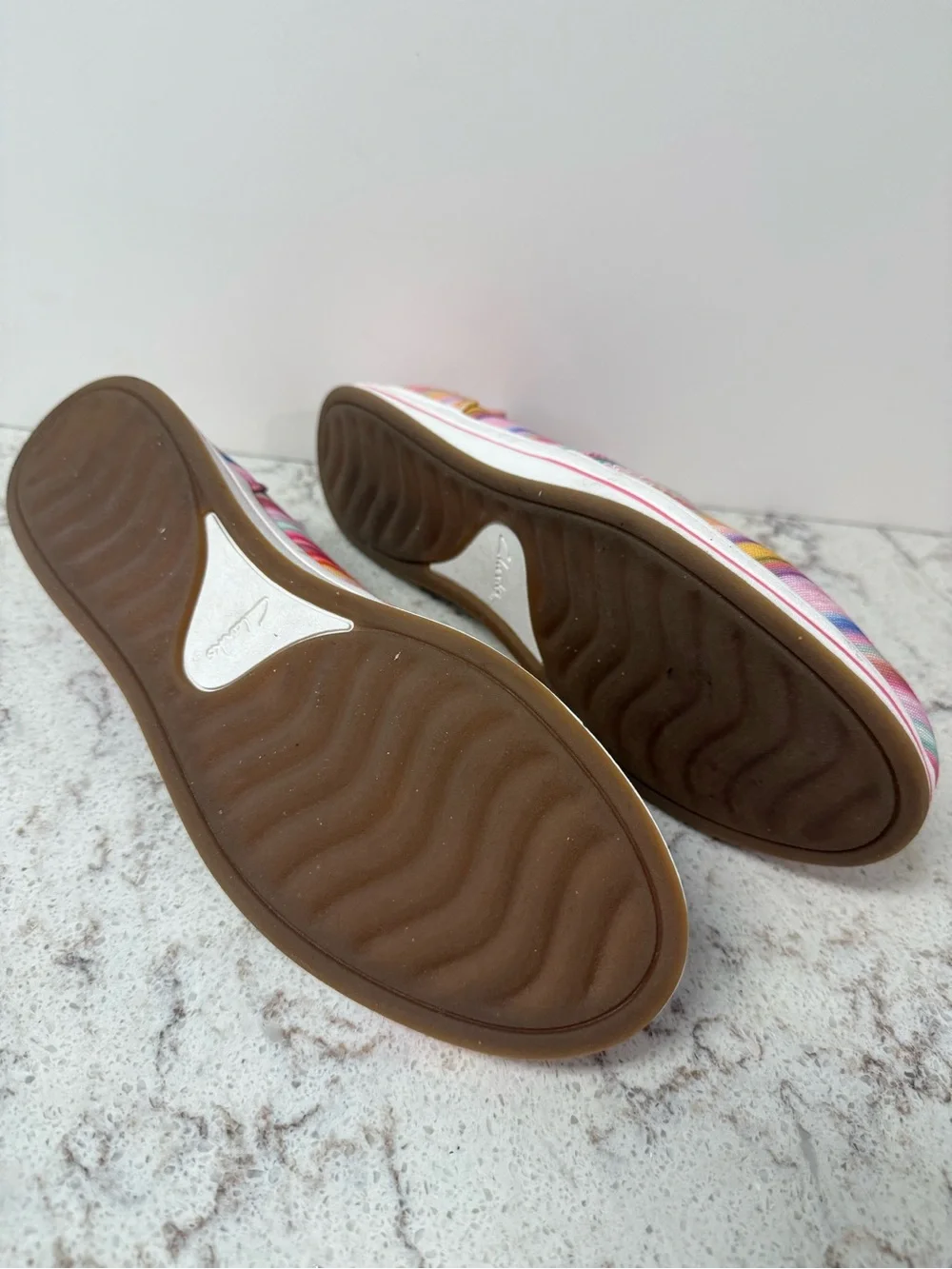 Clarks Cloudsteppers Breeze Step II Women’s Size 8 Rainbow Stripe Slip-On Shoes